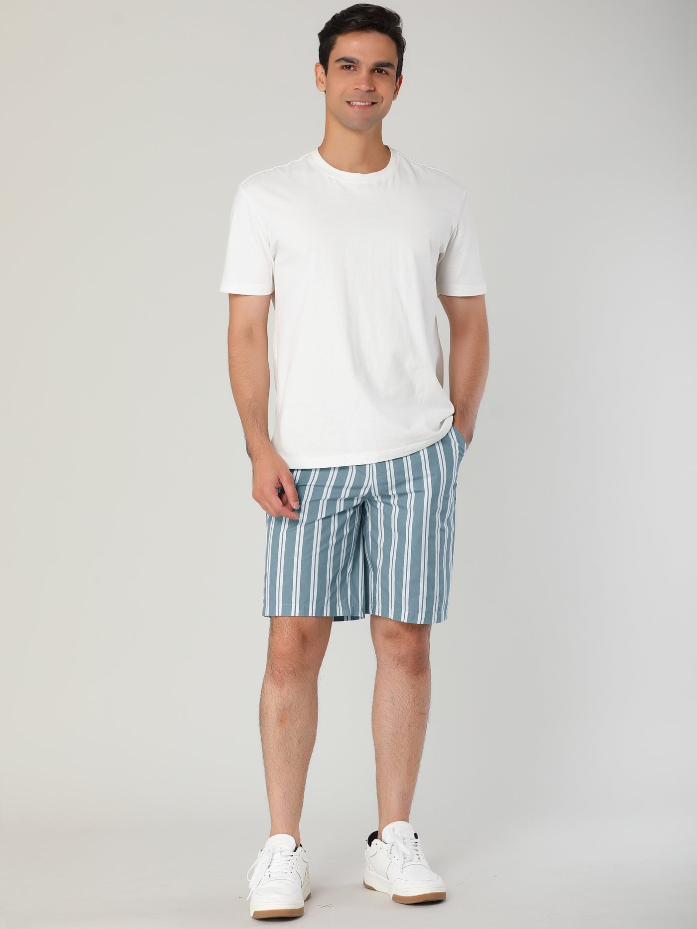 Bublédon Casual Mid Rise Over Knee Vertical Striped Shorts